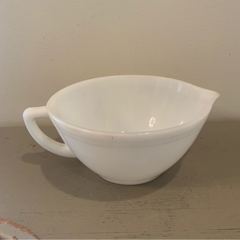 VTG 8 Inch Federal Glass Batter Bowl
